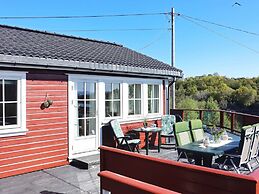 7 Person Holiday Home in Klokkarvik