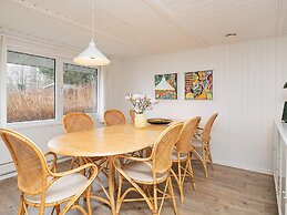 6 Person Holiday Home in Roslev