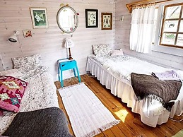 Tranquil Lake View Cottage-by Traum