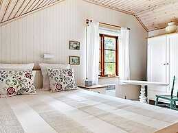 10 Person Holiday Home in Skillingaryd