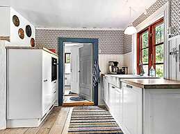 10 Person Holiday Home in Skillingaryd