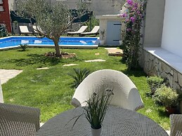 Villa Mediterra Garden & Pool