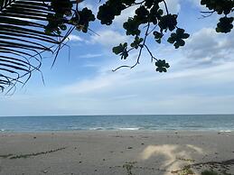 Chaithalay Khanom Resort