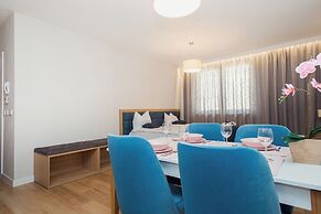 ShortStayPoland Aparthotel