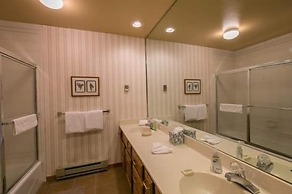 Townsend Place Condo 3 minutes walk to Beaver Creek VIllage by RedAwni