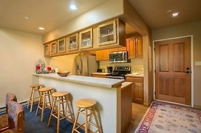 Townsend Place Condo 3 minutes walk to Beaver Creek VIllage by RedAwni
