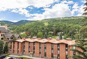 Scorpio Condos with Magnificent Vail Mountain Views by RedAwning