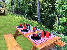 Cozy Bear Den 2 Bedroom Cabin by RedAwning