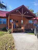 Cozy Bear Den 2 Bedroom Cabin by RedAwning