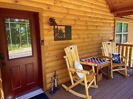 Cozy Bear Den 2 Bedroom Cabin by RedAwning