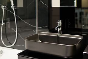 Super Apartment with Hot Tub