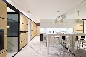 Super Apartment with Hot Tub