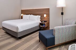 Holiday Inn Express & Suites Moundsville, an IHG Hotel
