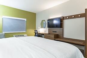 Holiday Inn Express & Suites Moundsville by IHG