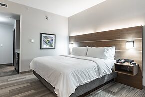 Holiday Inn Express & Suites Moundsville by IHG