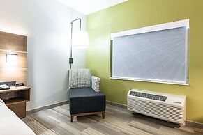 Holiday Inn Express & Suites Moundsville by IHG