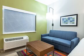 Holiday Inn Express & Suites Moundsville by IHG