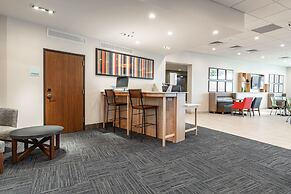 Holiday Inn Express & Suites Moundsville by IHG
