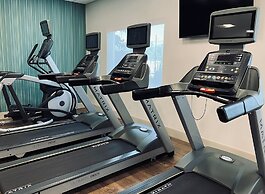 Holiday Inn Express & Suites Moundsville by IHG