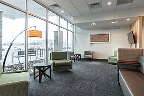 Holiday Inn Express & Suites Moundsville by IHG