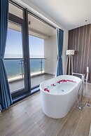 Canvas Danang Beach Hotel