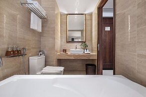 Canvas Danang Beach Hotel