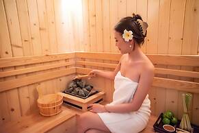 Canvas Danang Beach Hotel