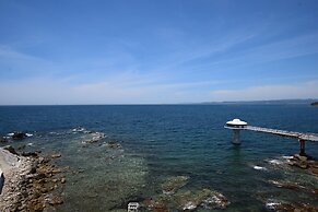 Ocean Front BEACH 312 hot spring