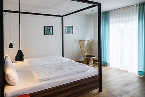 Nomad Serviced Apartments