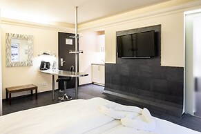 Nomad Serviced Apartments