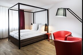 Nomad Serviced Apartments