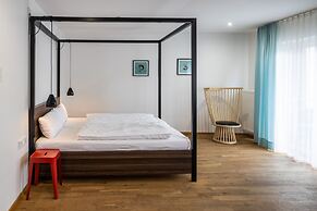 Nomad Serviced Apartments