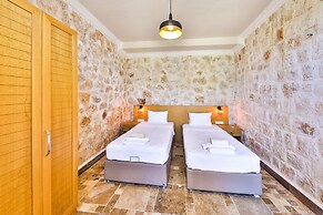 Atalante Hotel