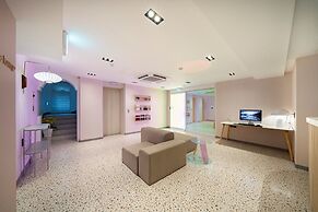 Knockin Hotel Daejeon by Aank