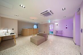 Knockin Hotel Daejeon by Aank