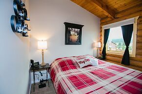 Nederland Getaway 4 Bedroom Home by RedAwning