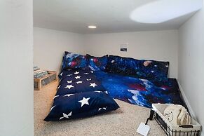 Nederland Getaway 4 Bedroom Home by RedAwning