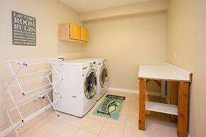 Nederland Getaway 4 Bedroom Home by RedAwning