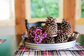 Nederland Getaway 4 Bedroom Home by RedAwning