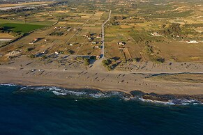 Petrakis Maisonette Near The Sea