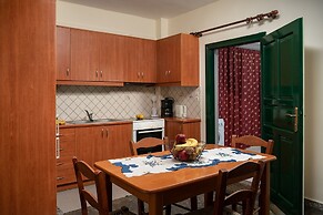 Petrakis Maisonette Near The Sea