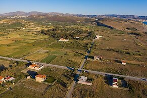 Petrakis Maisonette Near The Sea