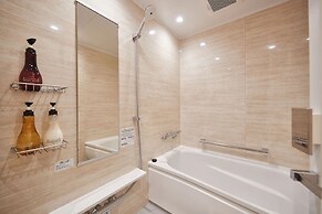 Y'sinn Naha Orokuekimae