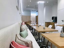 The Convo Athens Riviera