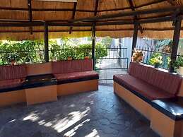 Charming 6-bed House With Swimming Pool in Harare