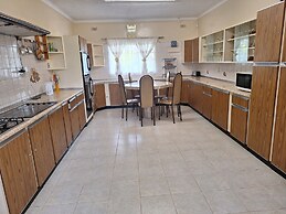 Charming 6-bed House With Swimming Pool in Harare