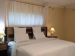 Charming 6-bed House With Swimming Pool in Harare