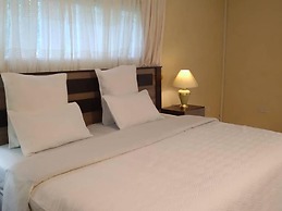 Charming 6-bed House With Swimming Pool in Harare