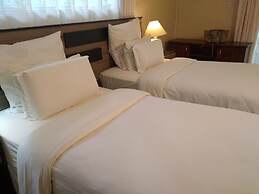 Charming 6-bed House With Swimming Pool in Harare