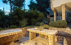 Nice Home in Rukavac With Wifi and 4 Bedrooms